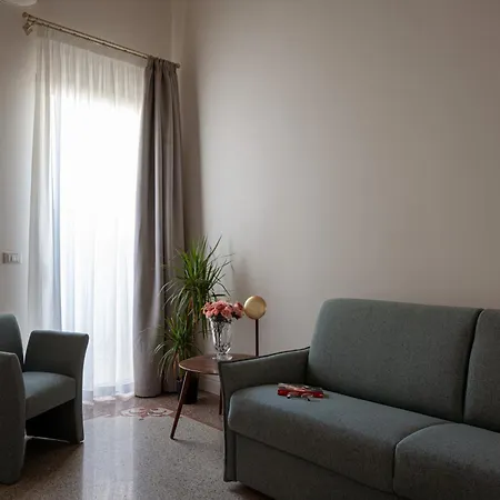 Il Leccio בית הארחה לצ'ה